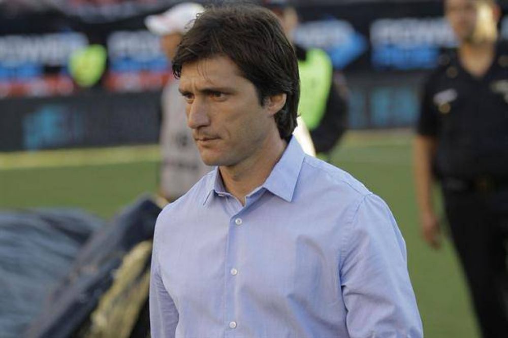 Guillermo Barros Schelotto: "River se meti� atr�s y no quiso jugar"