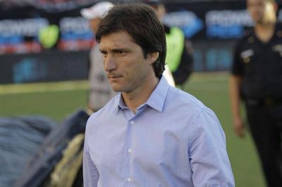 Guillermo Barros Schelotto: "River se meti� atr�s y no quiso jugar"