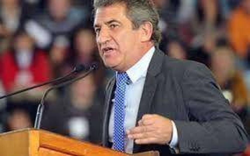 San Jos� respalda a Urribarri 2015