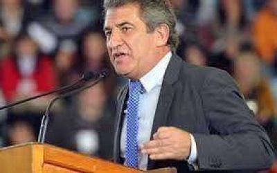 San Jos� respalda a Urribarri 2015