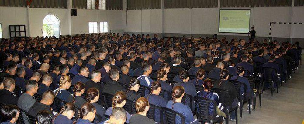 Curso de Gesti�n Ambiental para cadetes de la Metropolitana