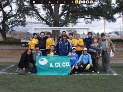 El fin de semana inauguran cancha de f�tbol para ciegos
