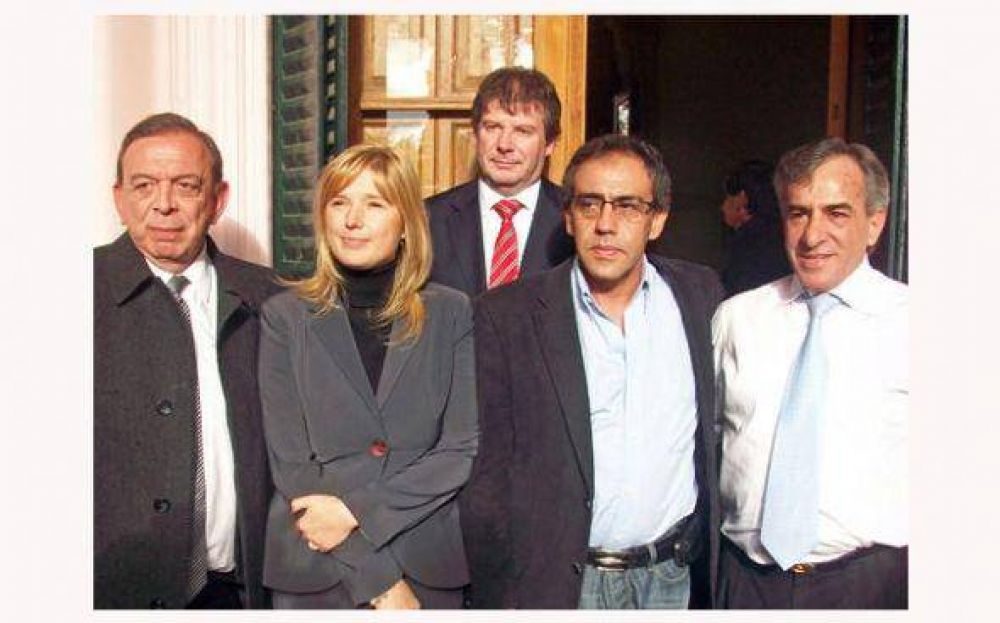 �lvarez Rodr�guez contra Z�ccaro: �Hay que mirarse al espejo antes de hablar de los dem�s�