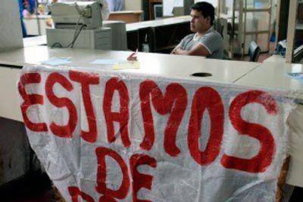 Gremios estatales intensifican el reclamo salarial con paros y movilizaciones