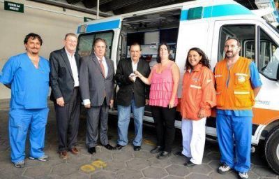 Salud entreg� una ambulancia de alta complejidad
