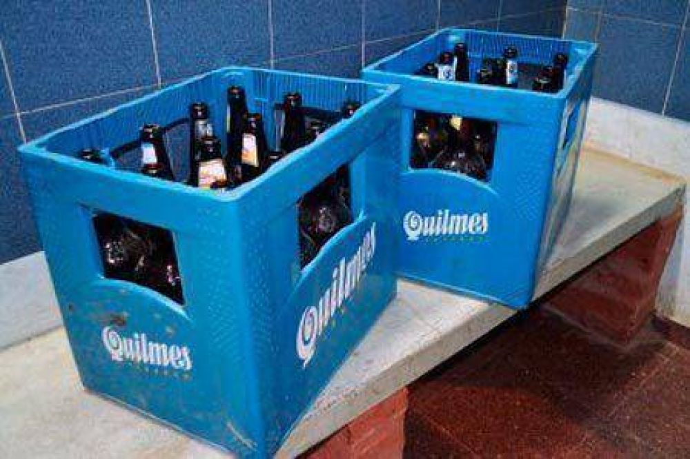 Pas� la noche �tras las rejas� por robar dos cajones de cerveza con envases vac�os