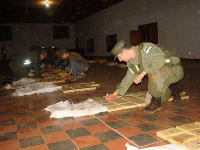 Incautaron m�s de 640 kilos de marihuana transportados en un rodado en Yacutinga 