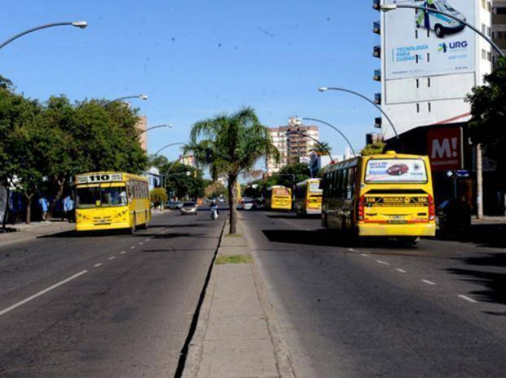 Miatello dijo que Fein "juega al paro de transporte" para aumentar de boleto