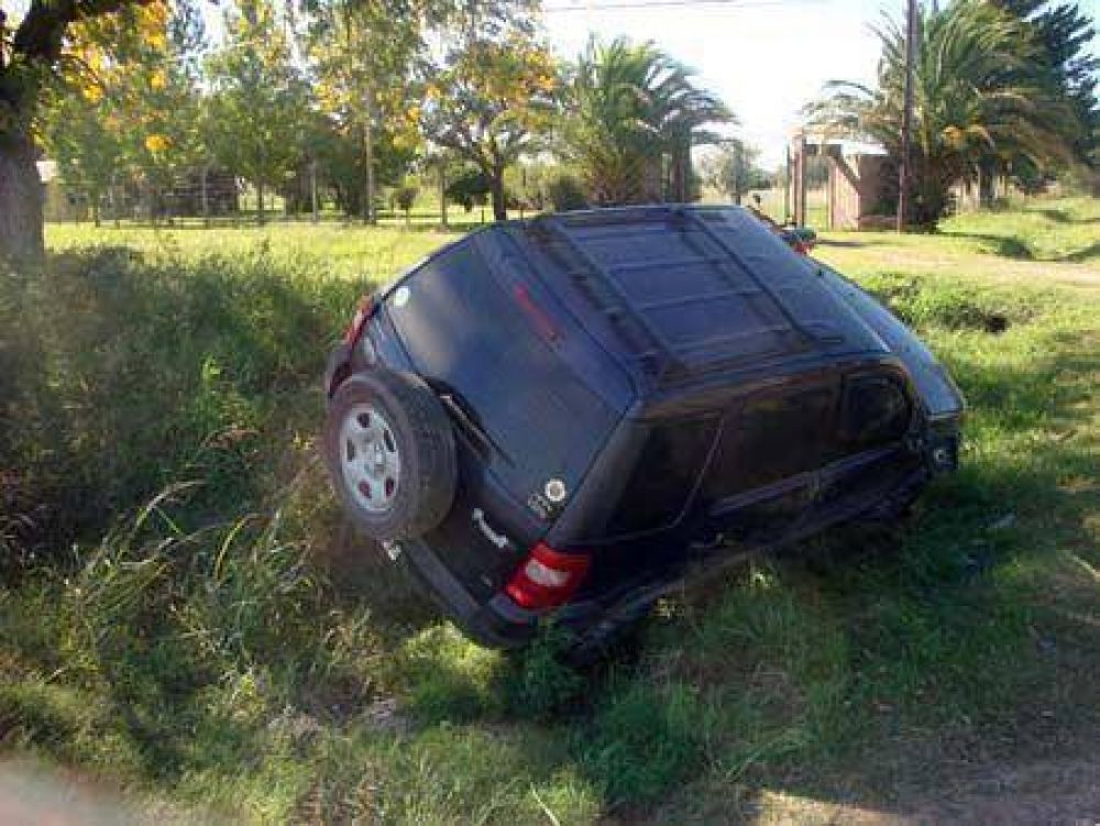 Volcaron una camioneta