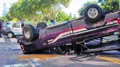 Un muerto y once heridos en un feriado con al menos 8 choques