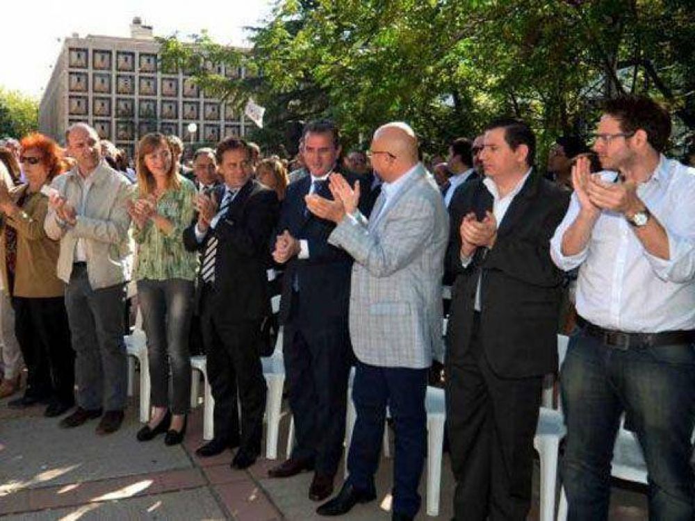 El Gobernador anunci� que el ex D2 ser� refuncionalizado como espacio para la Memoria