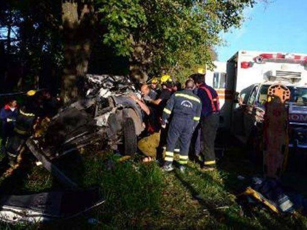 Tres j�venes murieron por un choque en la ruta 7, a la altura de la ciudad bonaerense Luj�n