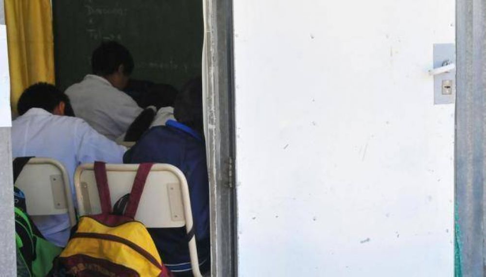 La escuela que pasar� 18 meses en aulas contenedores