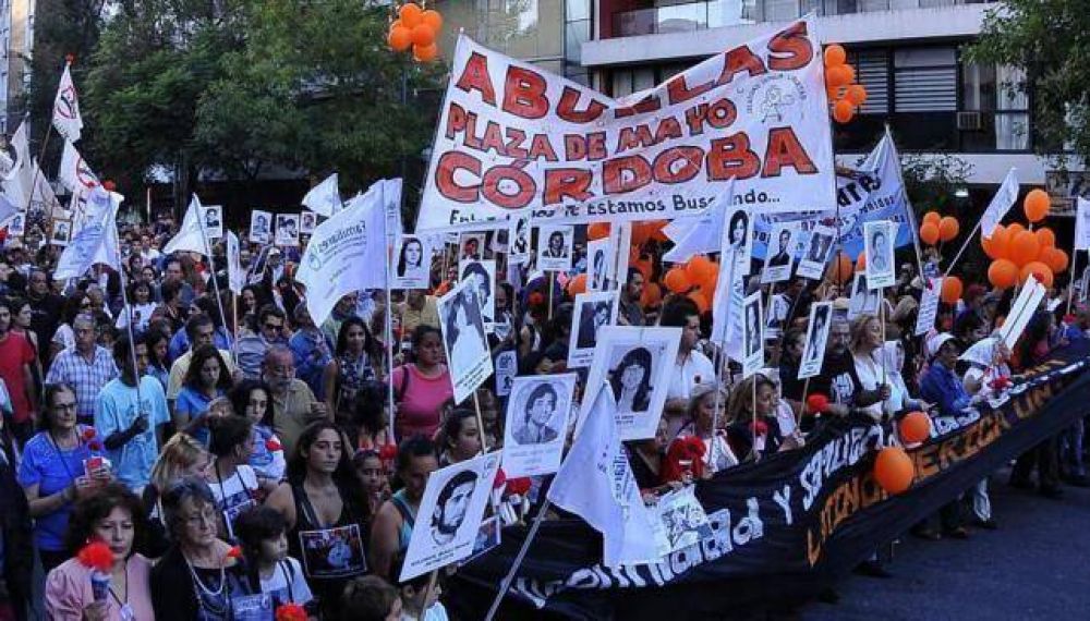 Consignas contra De la Sota y la Polic�a
