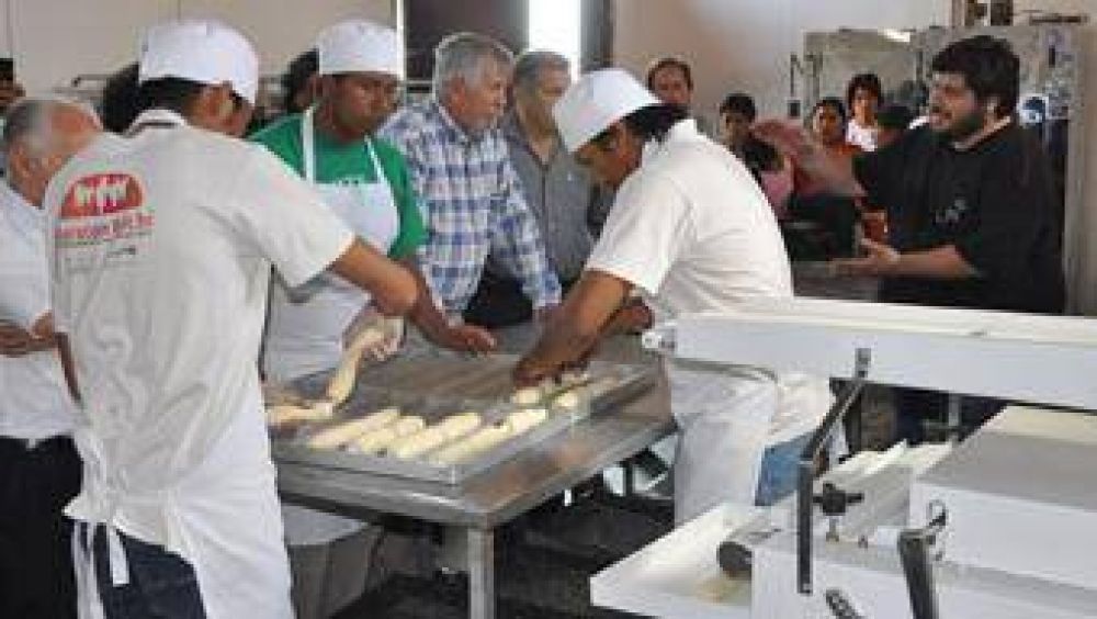 Panaderos locales adherir�n al acuerdo de precios