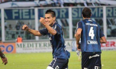 No est� muerto quien pelea