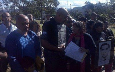 Santill�n: �gente que estuvo con la dictadura hoy se convierten en jueces de los trabajadores�