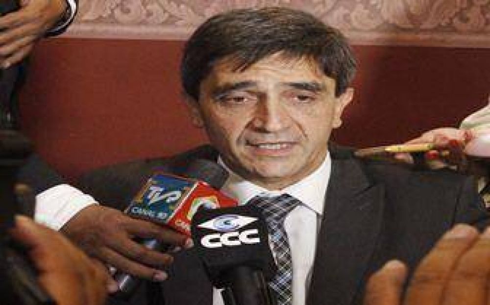 El PE retoma el di�logo con gremios de la salud