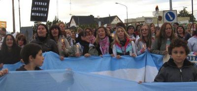 Se realiz� la marcha docente en Sierra de la Ventana