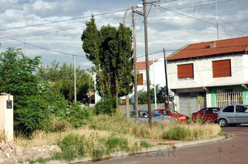 Buscan que Municipios puedan usar terrenos bald�os para el Procrear