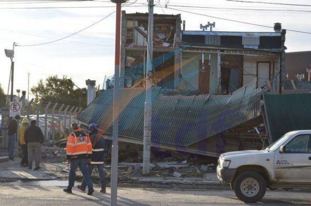 Se derrumb� una edificaci�n en pleno centro ante una excavaci�n vecina