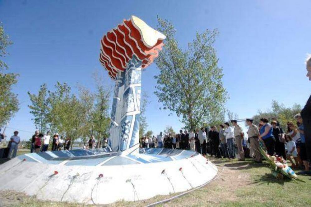 Memoria: se desarroll� acto en Santa Rosa