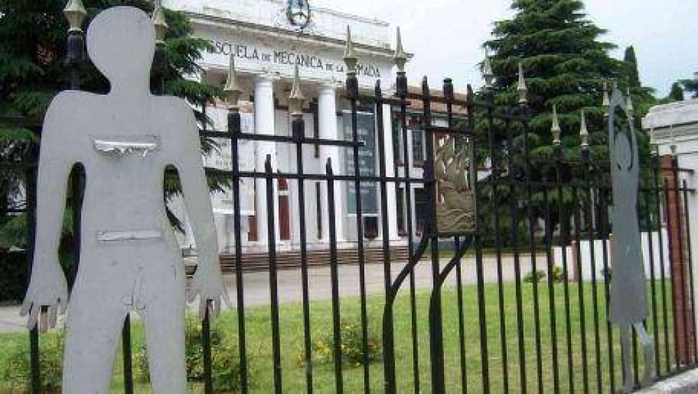 Masiva movilizaci�n en Plaza de Mayo por el D�a de la Memoria