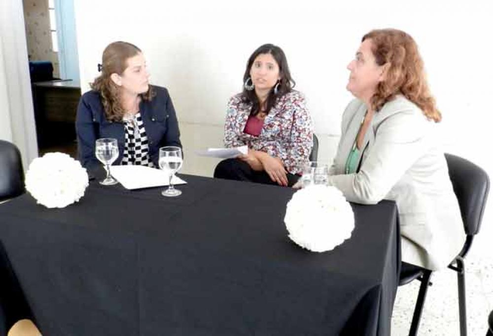 Entregar�n 4000 guardapolvos en cada una de las localidades pampeanas