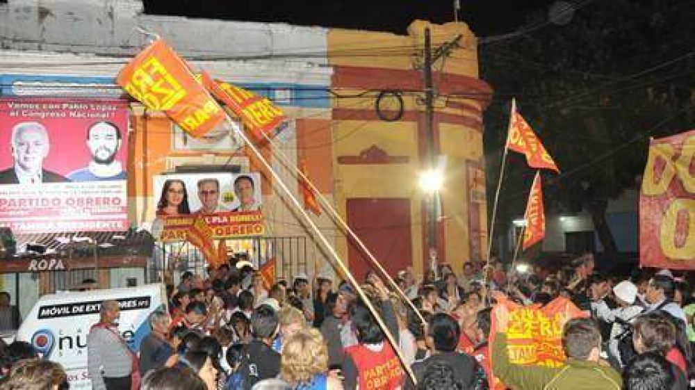 EL PO JUNTA FIRMAS PARA QUE SE PROMULGUEN LAS EXENCIONES Y SE DEROGUE EL �IMPUESTAZO�