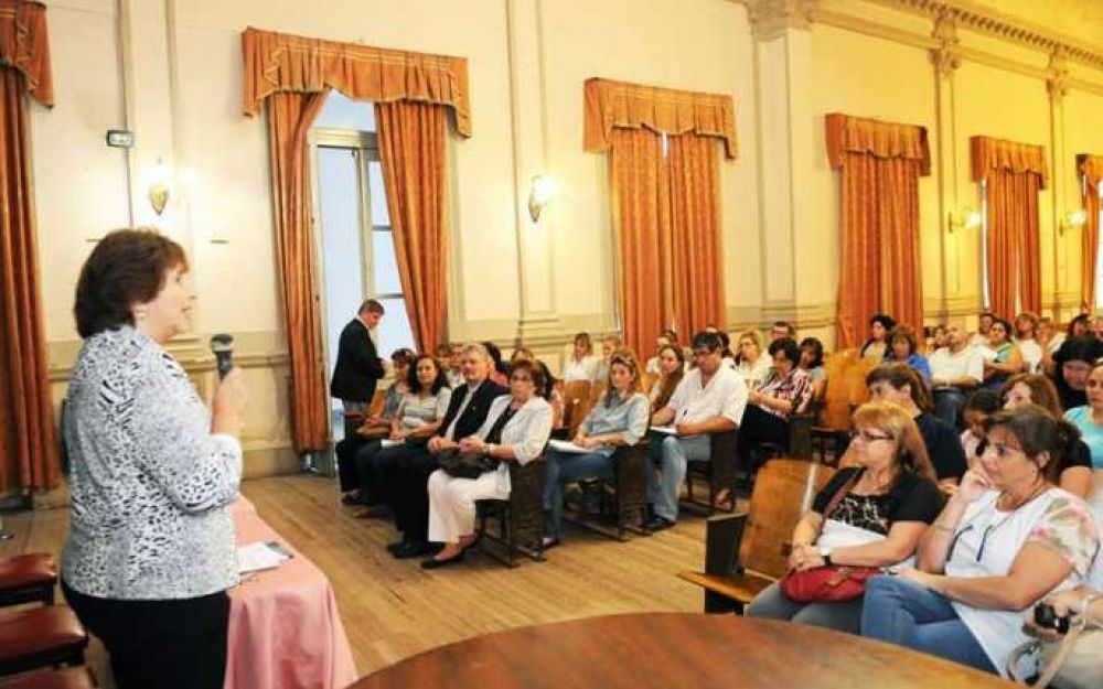 Brindaron aportes para la defensa de proyectos