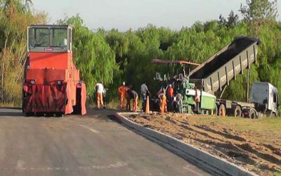 Contin�a el asfaltado en el balneario