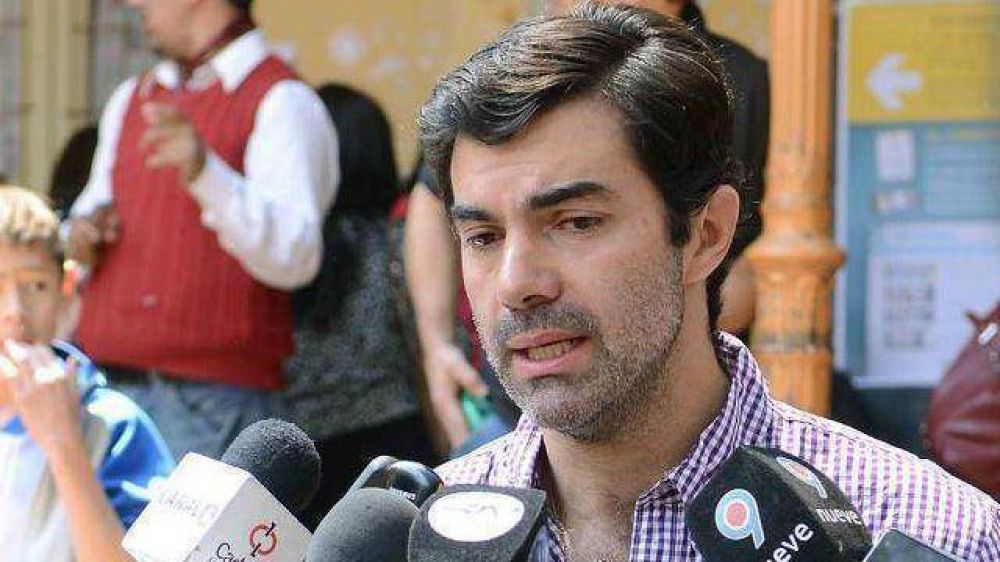Otro gobernador del PJ se suma a la pelea presidencial