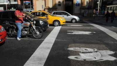 Prueban zonas de detenci�n exclusivas de motos en C�rdoba