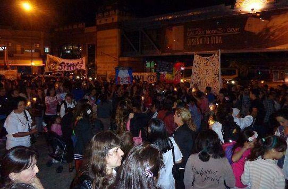 Los docentes de Vicente L�pez marcharon por la escuela p�blica