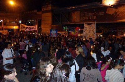 Los docentes de Vicente L�pez marcharon por la escuela p�blica