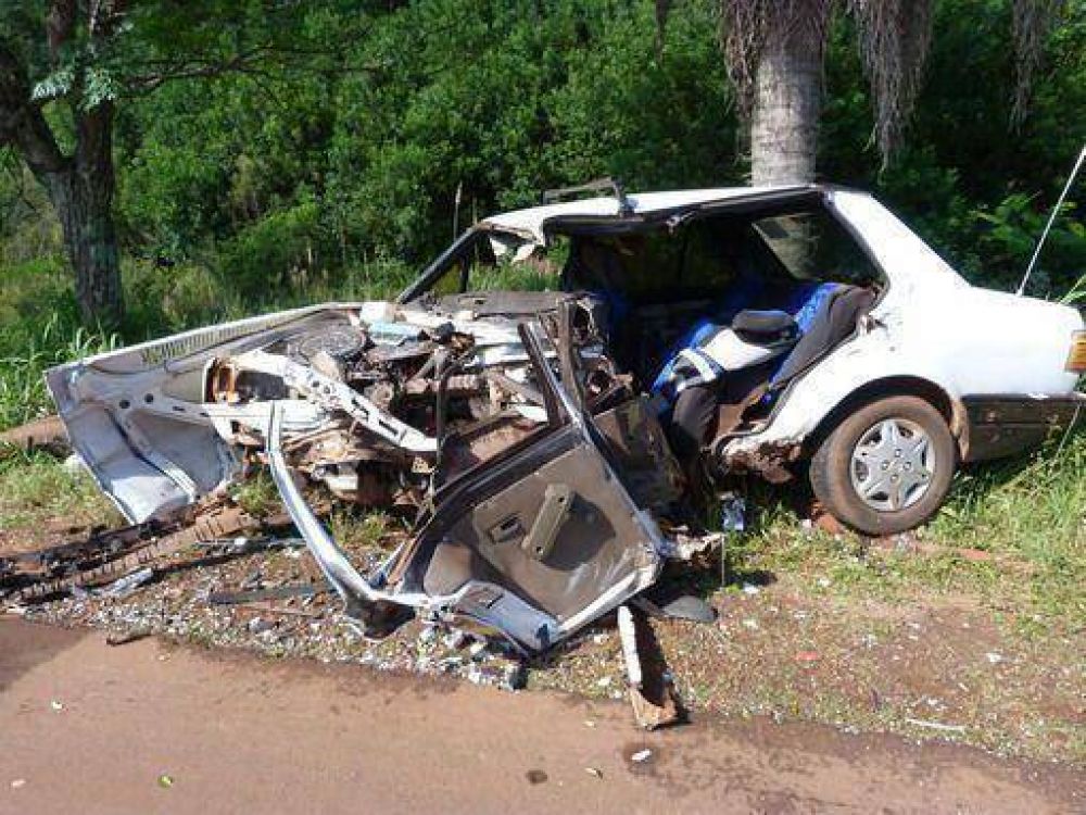 Un muerto al chocar dos veh�culos en Ober�