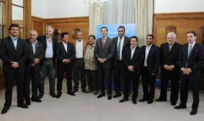 Randazzo se reuni� con intendentes del conurbano bonaerense
