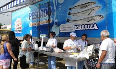 Este mi�rcoles vuelve el cami�n de "Pescados para Todos"