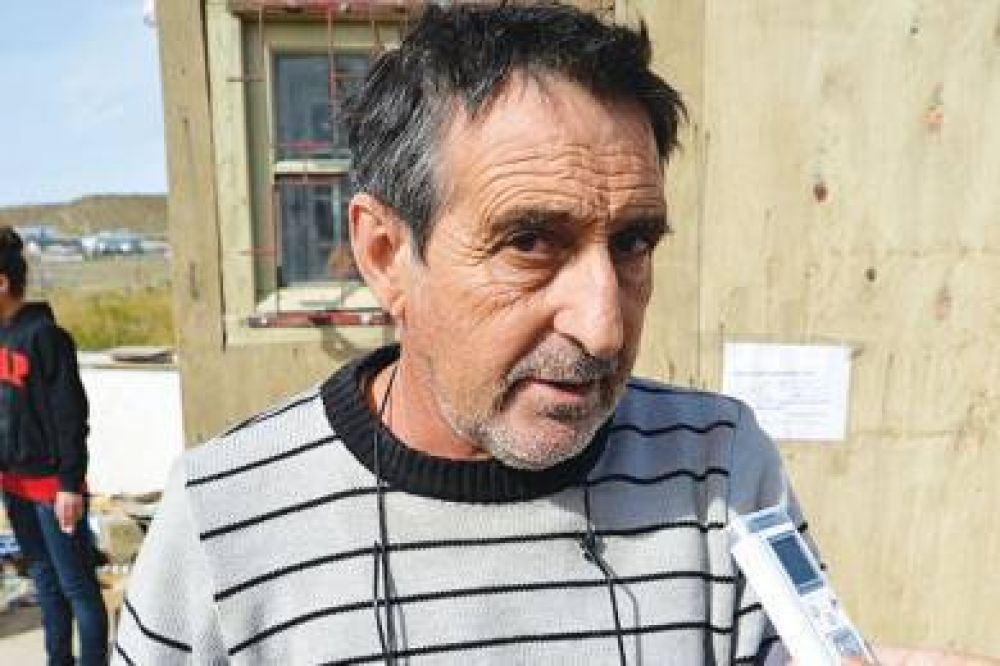 Vecino atacado en un robo result� herido pero hiri� a uno de los delincuentes
