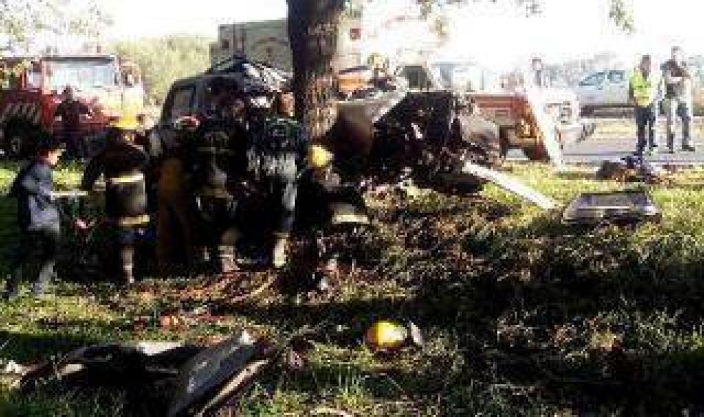 San Andr�s de Giles: Intendente Puglelli decret� 3 d�as de duelo tras accidente en Luj�n
