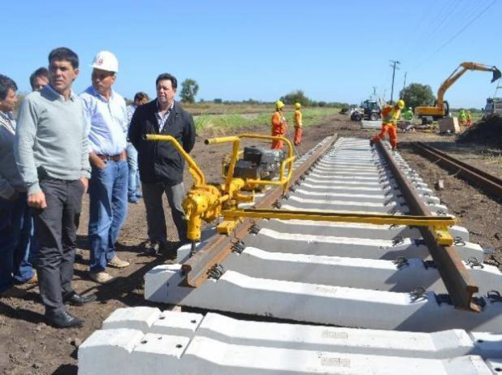 Secretario de Transporte de la Naci�n supervis� las obras en Pav�n