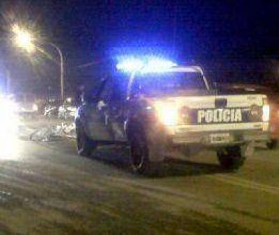 Se hacen pasar por polic�as para robar  
