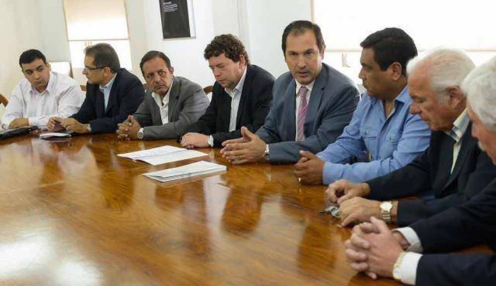 El Gobierno se reuni con empresarios interesados en fabricar torres de perforacin de petrleo en Mendoza