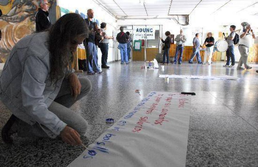 Paro de 48 horas de los docentes universitarios