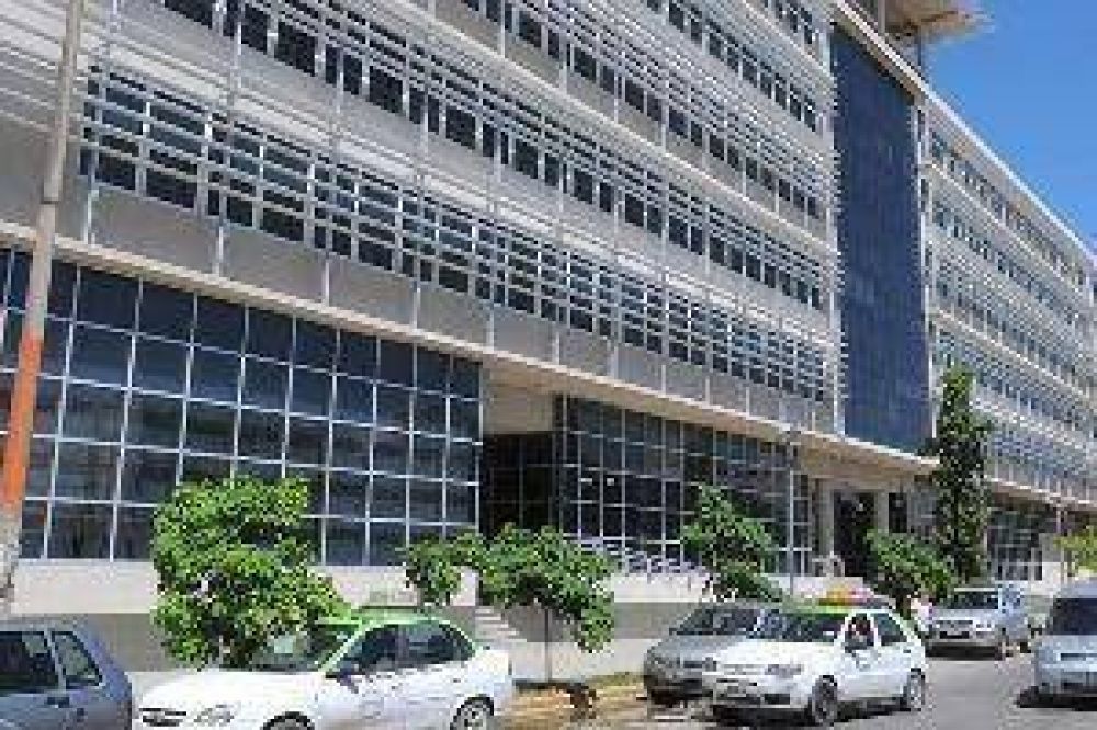 Falsifican facturas de una constructora y cobran miles de pesos a la Municipalidad