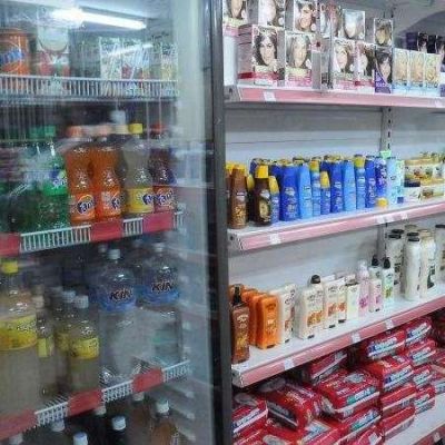 Farmac�uticos afirman que continuar�n con la venta de comestibles