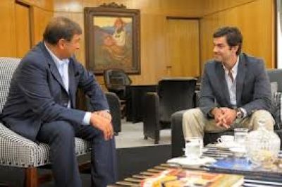 URTUBEY SE MEDIR� PRIMERO EN LA PROVINCIA