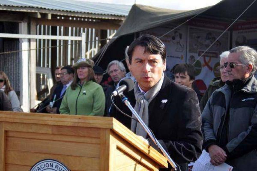 Vargas renunci� a la presidencia de la Asociaci�n Rural y vuelve a la pol�tica 
