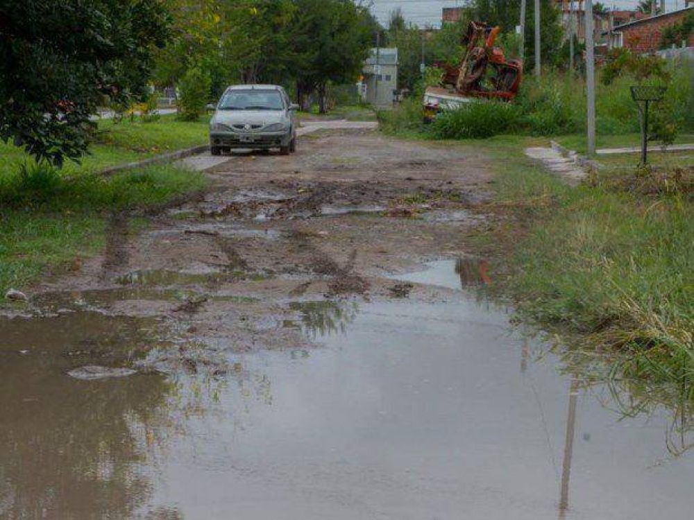 Hace catorce a�os que piden pavimento