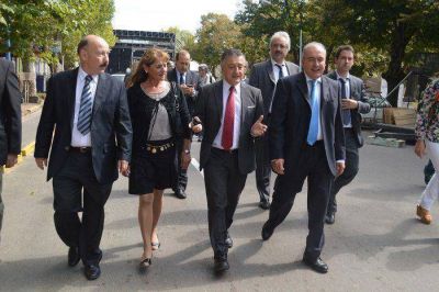 Inza celebr� el anuncio y lo consider� una instancia necesaria para que Azul cuente con la autov�a